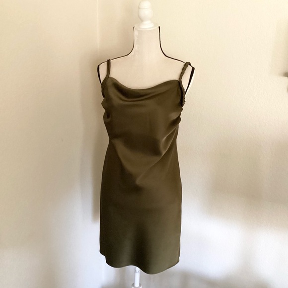 House of Harlow 1960 Satin Slip Dress w/Braided Strap Olive Green M - Picture 5 of 7
